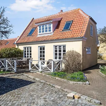 Sankt Laurentii Vej 81a, 9990 *