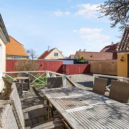 Sankt Laurentii Vej 81a, 9990 Hotel *